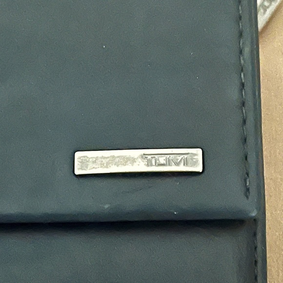 Vintage Tumi leather wallet, black with red - Picture 3 of 5